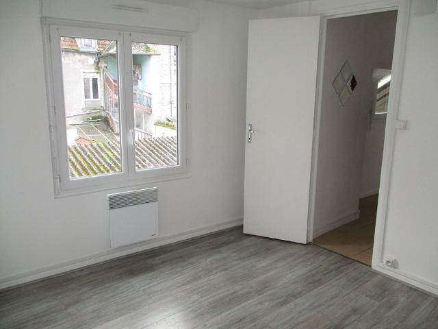 Location Appartement 1 pièce 17m²