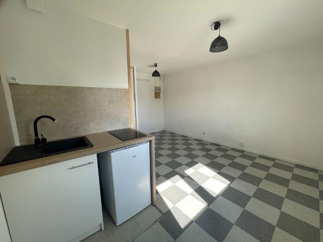 Location Appartement 1 pièce 17m²