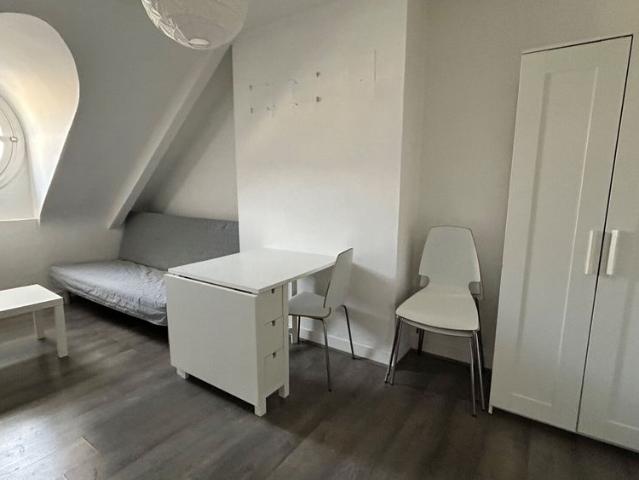 Location Appartement 1 pièce 17m²