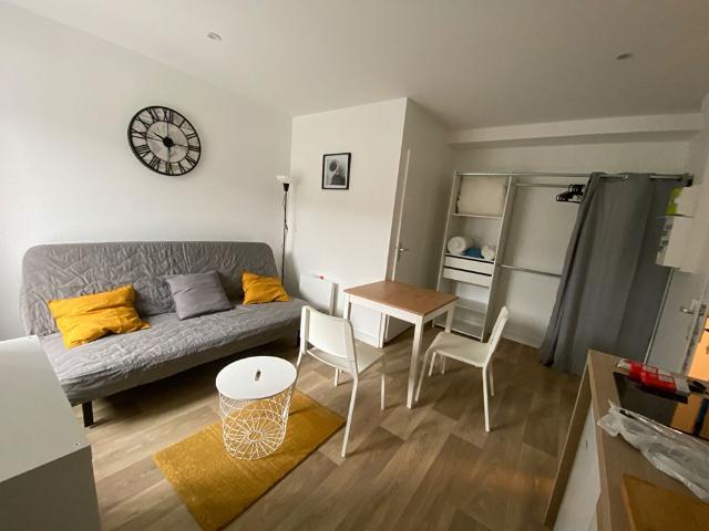 Location Appartement 1 pièce 17m²