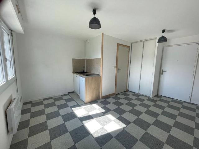 Location Appartement 1 pièce 17m²