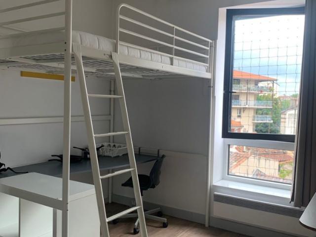 Location Appartement 1 pièce 17m² TOULOUSE 31000