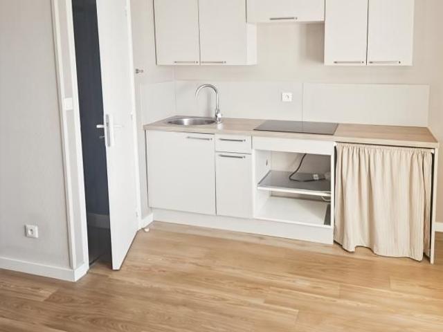 Location Appartement 1 pièce 17m² VANNES 56000