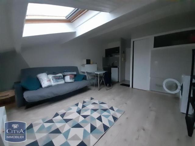 Location Appartement 1 pièce 17m² VILLENEUVE SUR LOT 47300
