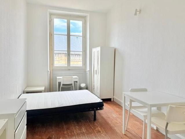 Location Appartement 1 pièce 17m² BORDEAUX 33000