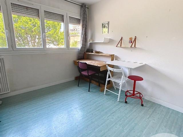 Location Appartement 1 pièce 17m² CLERMONT FERRAND 63000