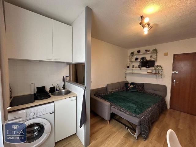 Location Appartement 1 pièce 17m² FONTAINE LES DIJON 21121