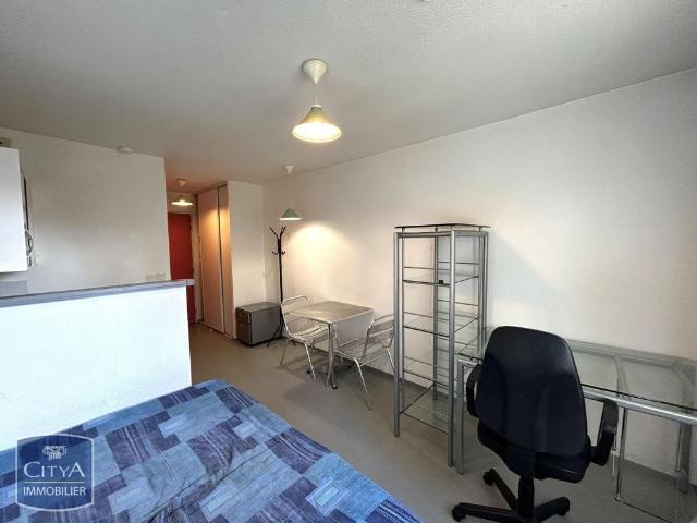 Location Appartement 1 pièce 17m² JACOB BELLECOMBETTE 73000