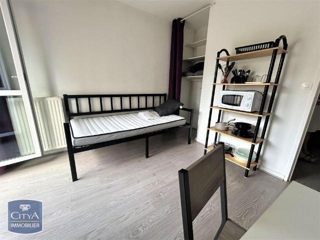 Location Appartement 1 pièce 17m² LE MANS 72000