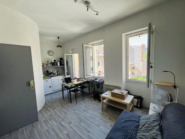 Location Appartement 1 pièce 17m² MARSEILLE 6ème