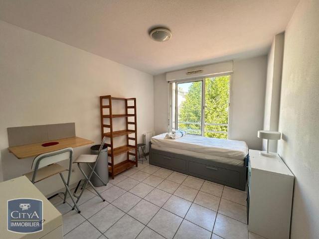 Location Appartement 1 pièce 17m² MARSEILLE 8ème