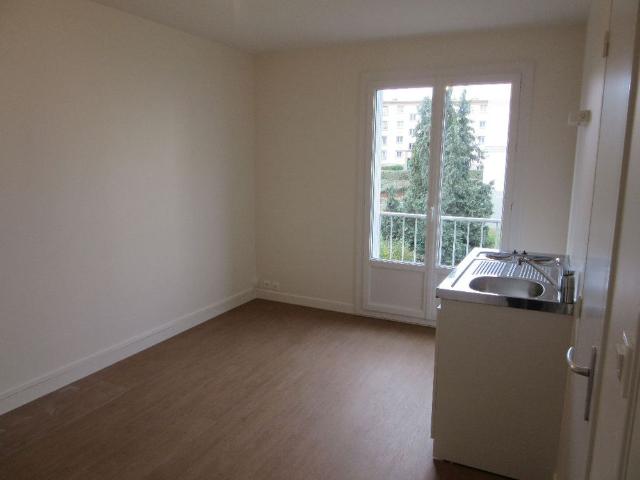 Location Appartement 1 pièce 17m² RENNES 35700