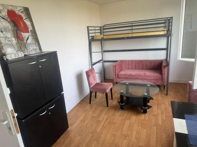 Location Appartement 1 pièce 18 m2 Acheres