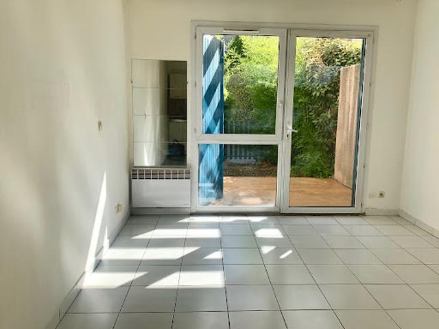 Location Appartement 1 pièce 18 m2 Aix en Provence