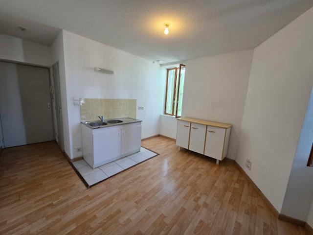 Location Appartement 1 pièce 18 m2 Carmaux