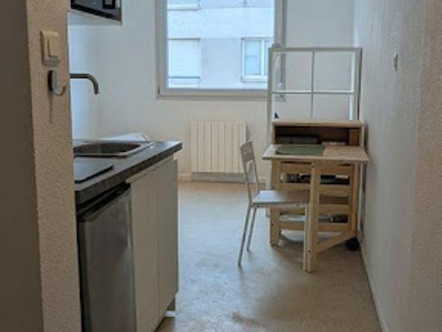 Location Appartement 1 pièce 18 m2 Lyon 8ème