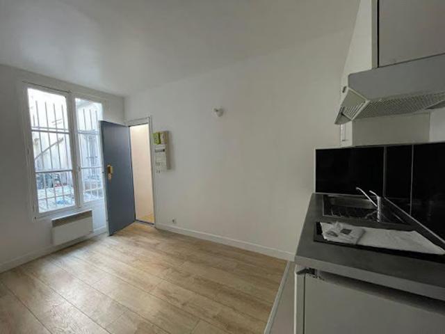 Location Appartement 1 pièce 18 m2 Paris 18ème