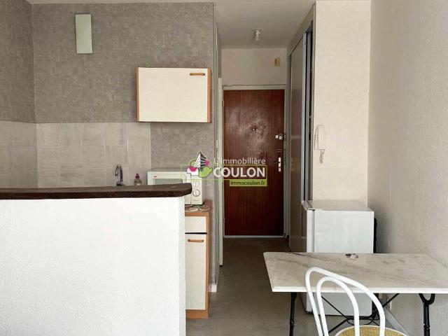 Location appartement 1 pièce 18 m² Beaumont 63110