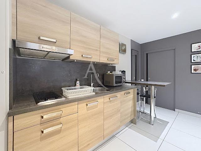 Location Appartement 1 pièce 18.1 m2 Laval