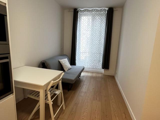 Location appartement 1 pièce, 18.30m², Versailles