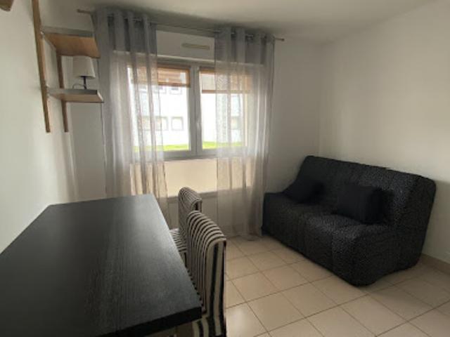 Location Appartement 1 pièce 18.6 m2 Quimper