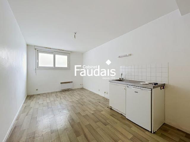 Location Appartement 1 pièce 18.85 m2 Saint lo