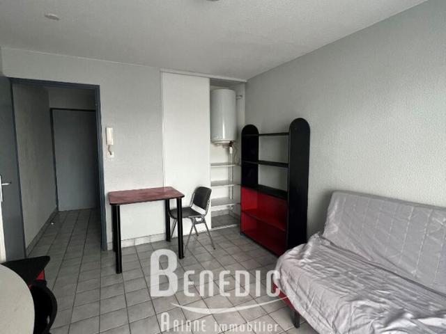 Location Appartement 1 pièce 18m²