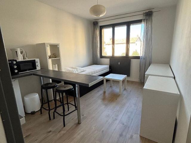 Location Appartement 1 pièce 18m²