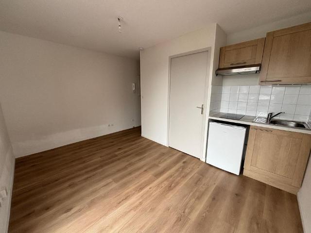 Location Appartement 1 pièce 18m² TOULOUSE 31400