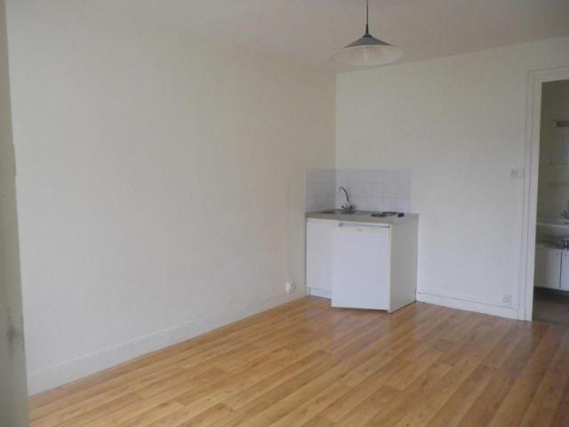 Location Appartement 1 pièce 18m² TOURS 37000