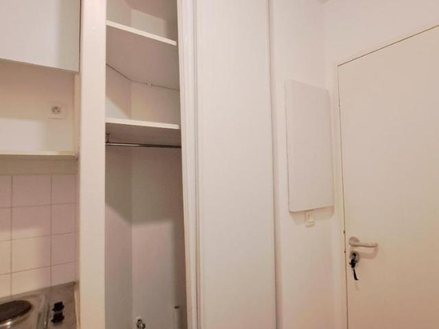 Location Appartement 1 pièce 18m² TOURS 37000