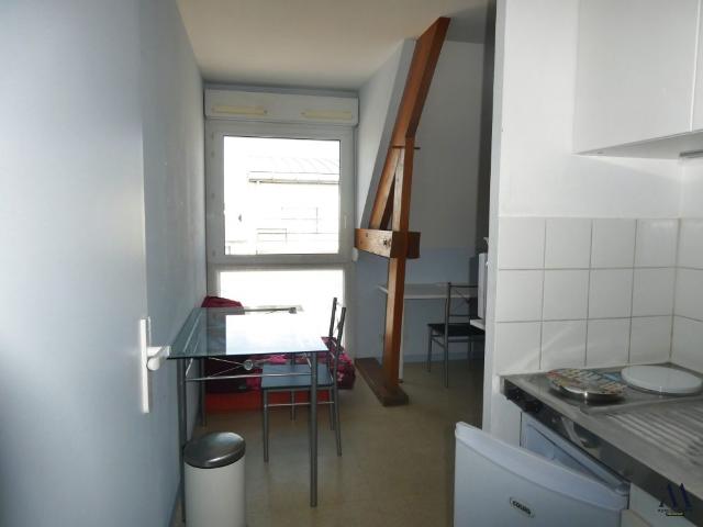 Location Appartement 1 pièce 18m² TOURS 37000