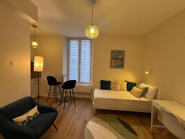 Location Appartement 1 pièce 18m² ANGERS 49100