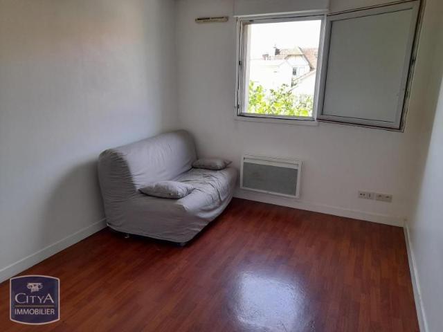 Location Appartement 1 pièce 18m² AVON 77210