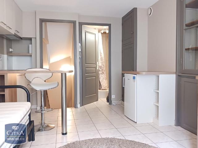 Location Appartement 1 pièce 18m² BLOIS 41000