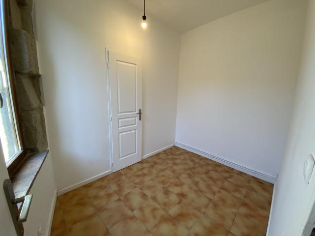 Location Appartement 1 pièce 18m² CASTELNAUDARY 11400
