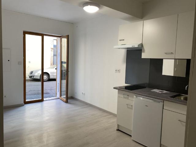 Location Appartement 1 pièce 18m² CASTELNAUDARY 11400