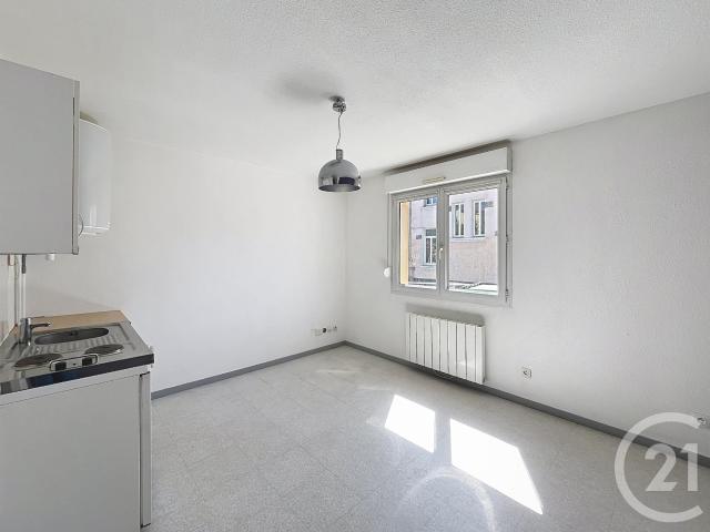 Location Appartement 1 pièce 18m² CLERMONT FERRAND 63000