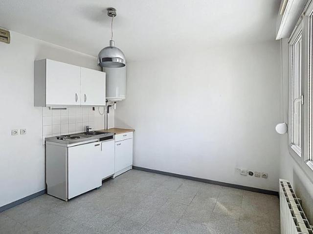 Location Appartement 1 pièce 18m² CLERMONT FERRAND 63000