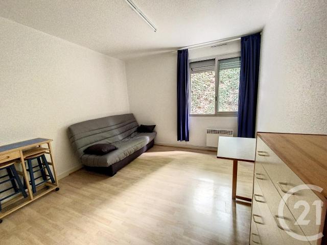 Location Appartement 1 pièce 18m² CLERMONT FERRAND 63000
