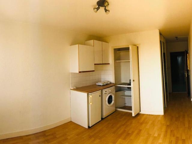 Location Appartement 1 pièce 18m² FONTAINE LES DIJON 21121