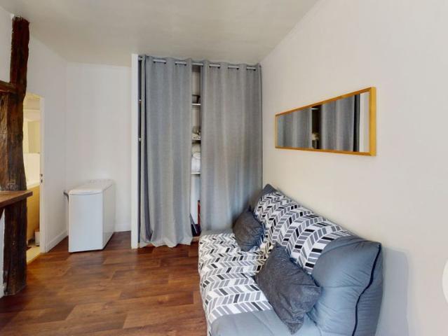 Location Appartement 1 pièce 18m² FONTAINEBLEAU 77300
