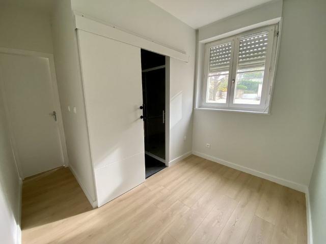 Location Appartement 1 pièce 18m² LA COURONNE 16400