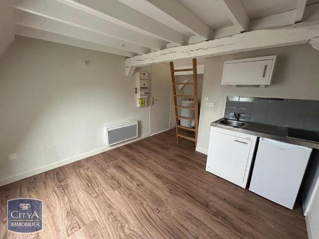 Location Appartement 1 pièce 18m² LAVAL 53000