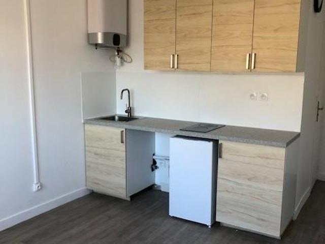 Location Appartement 1 pièce 18m² LYON 7ème