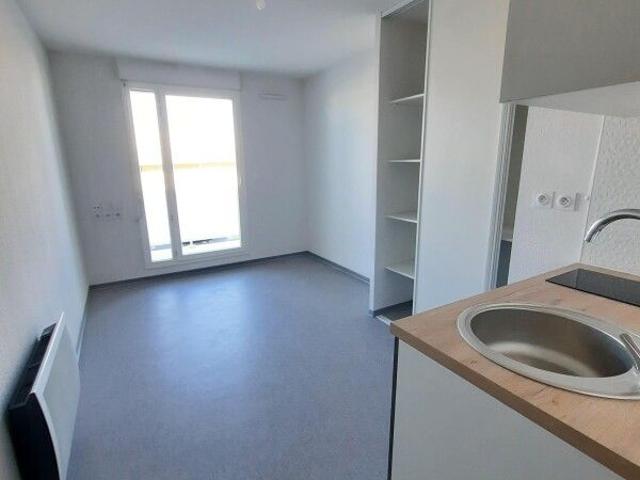Location Appartement 1 pièce 18m² NIMES 30000