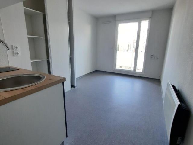 Location Appartement 1 pièce 18m² NIMES 30000
