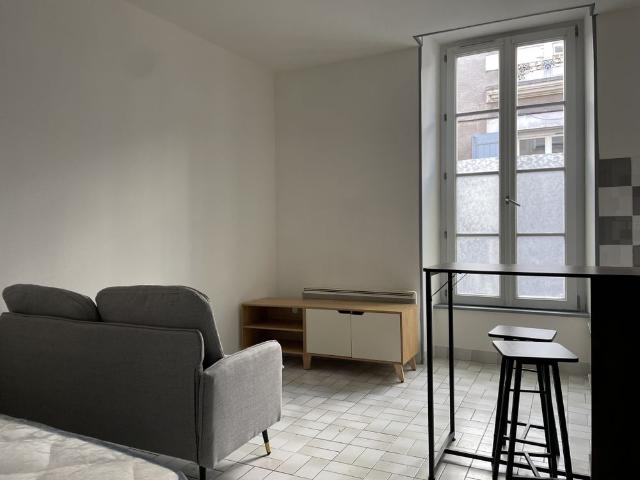 Location Appartement 1 pièce 18m² POITIERS 86000