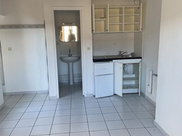 Location Appartement 1 pièce 18m² ST GERMAIN EN LAYE 78100