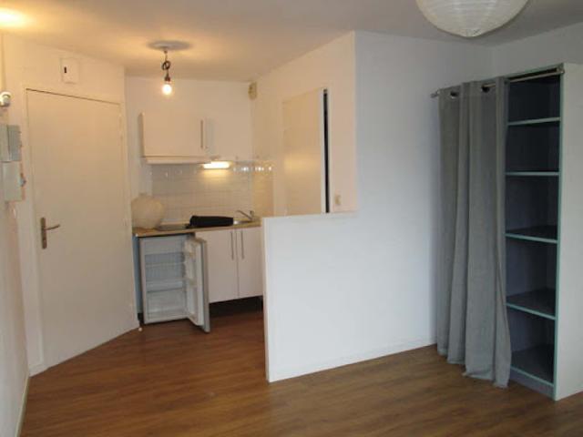 Location Appartement 1 pièce 19 m2 Caen